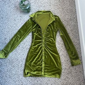 Velvet green dress. No brand. Can be worn at any season.